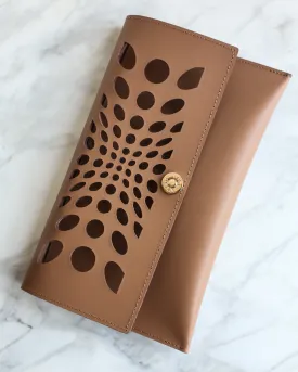 Illusion Clutch | Brown