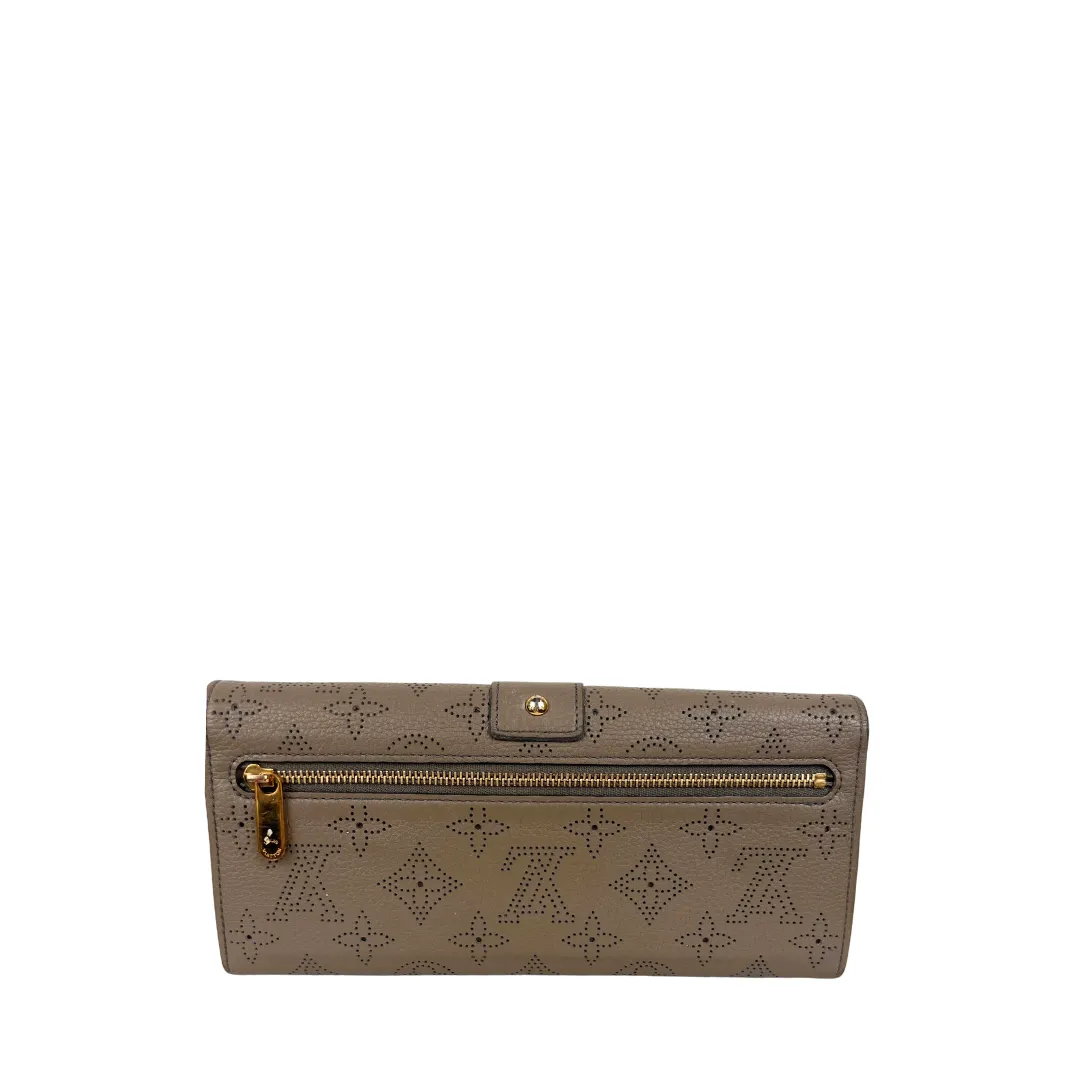 Louis Vuitton Grey Ebene Mahina Amelia Wallet