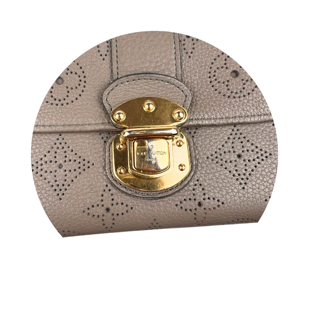 Louis Vuitton Grey Ebene Mahina Amelia Wallet