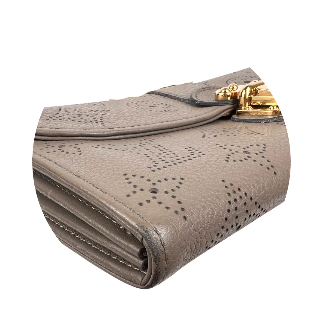 Louis Vuitton Grey Ebene Mahina Amelia Wallet