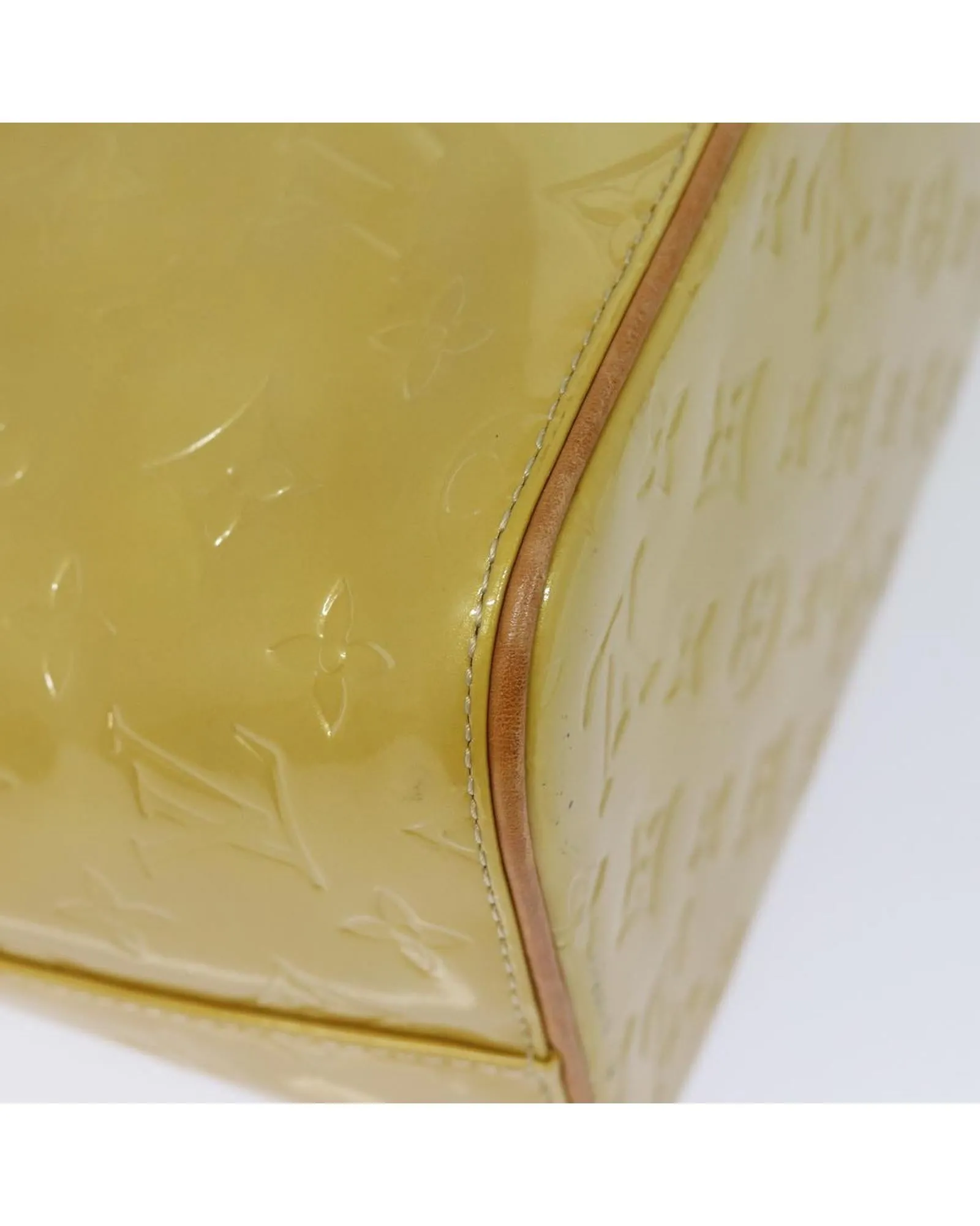 Monogram Vernis Patent Leather Handbag with Discreet Storage Smell