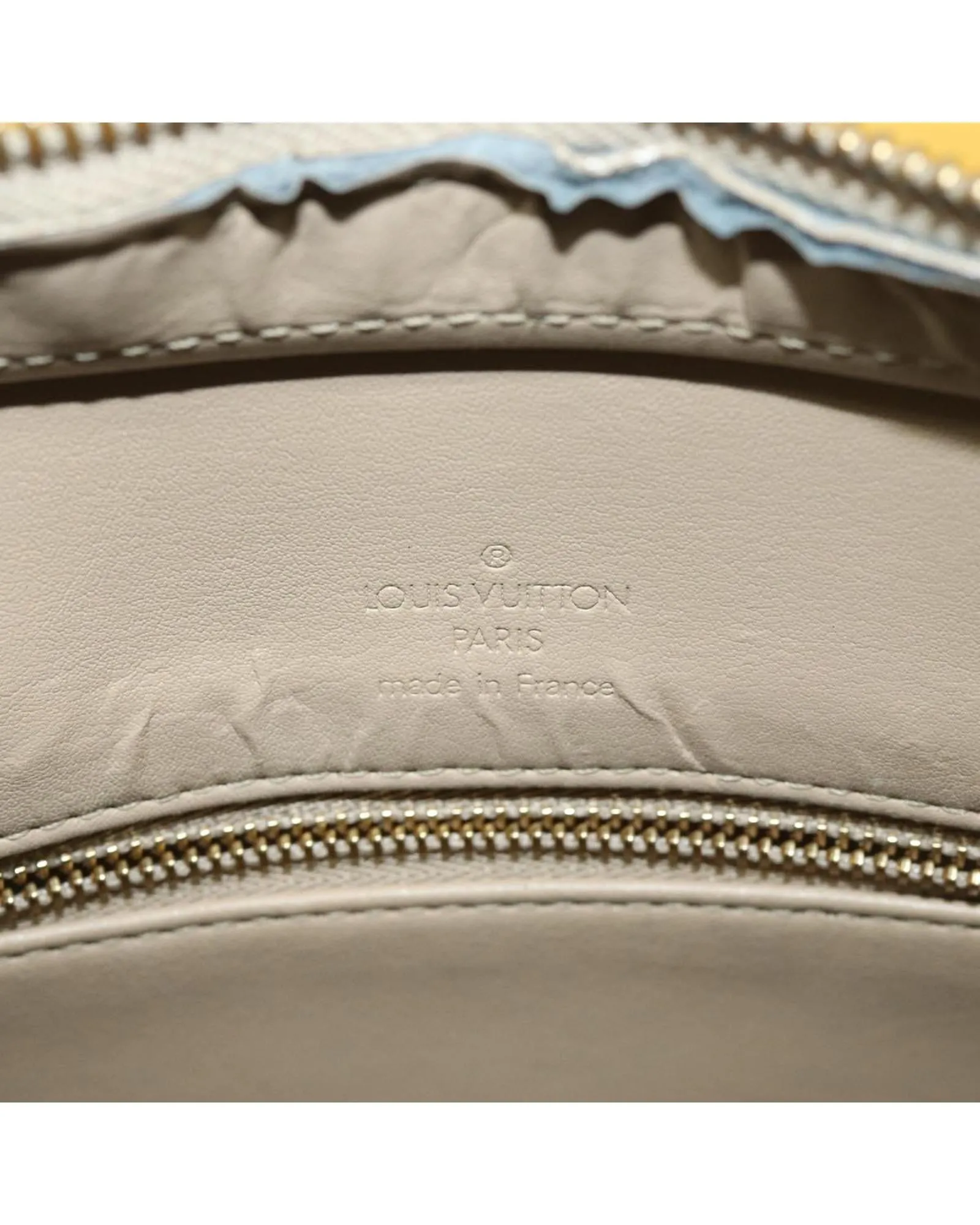Monogram Vernis Patent Leather Handbag with Discreet Storage Smell