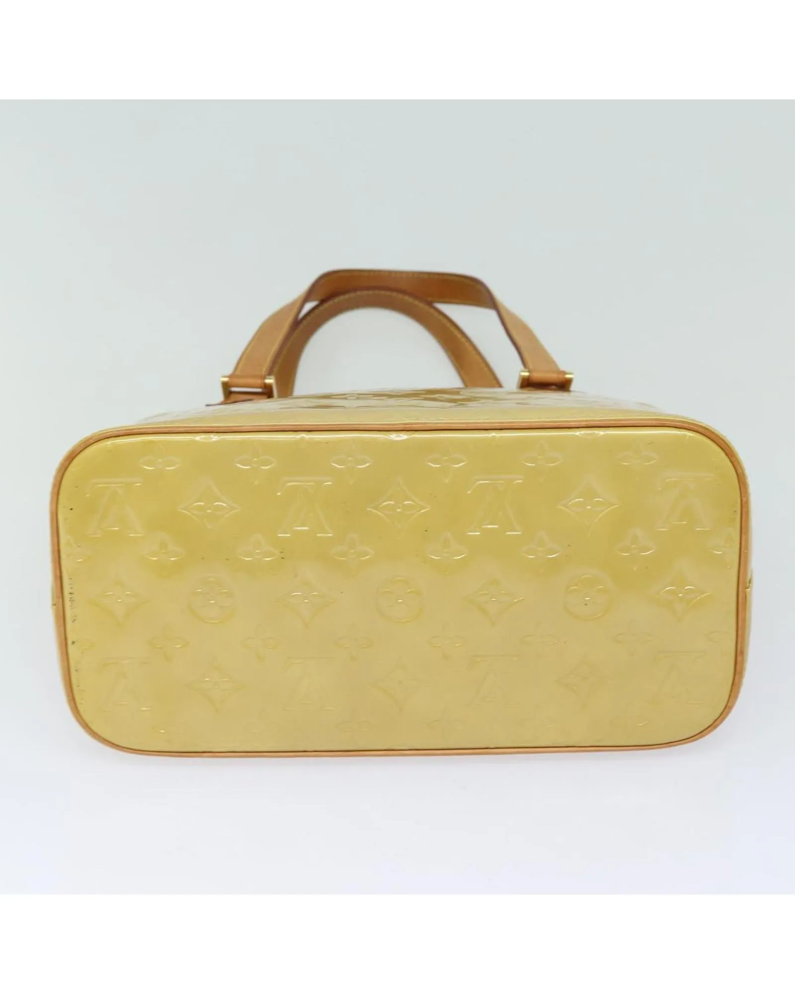 Monogram Vernis Patent Leather Handbag with Discreet Storage Smell