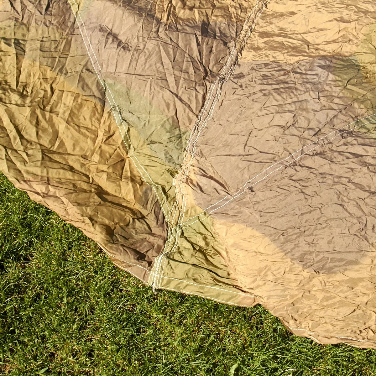 Original German WWII Fallschirmjager Camouflage Paratrooper RZ20 Parachute in Bring Home Box with Certificate