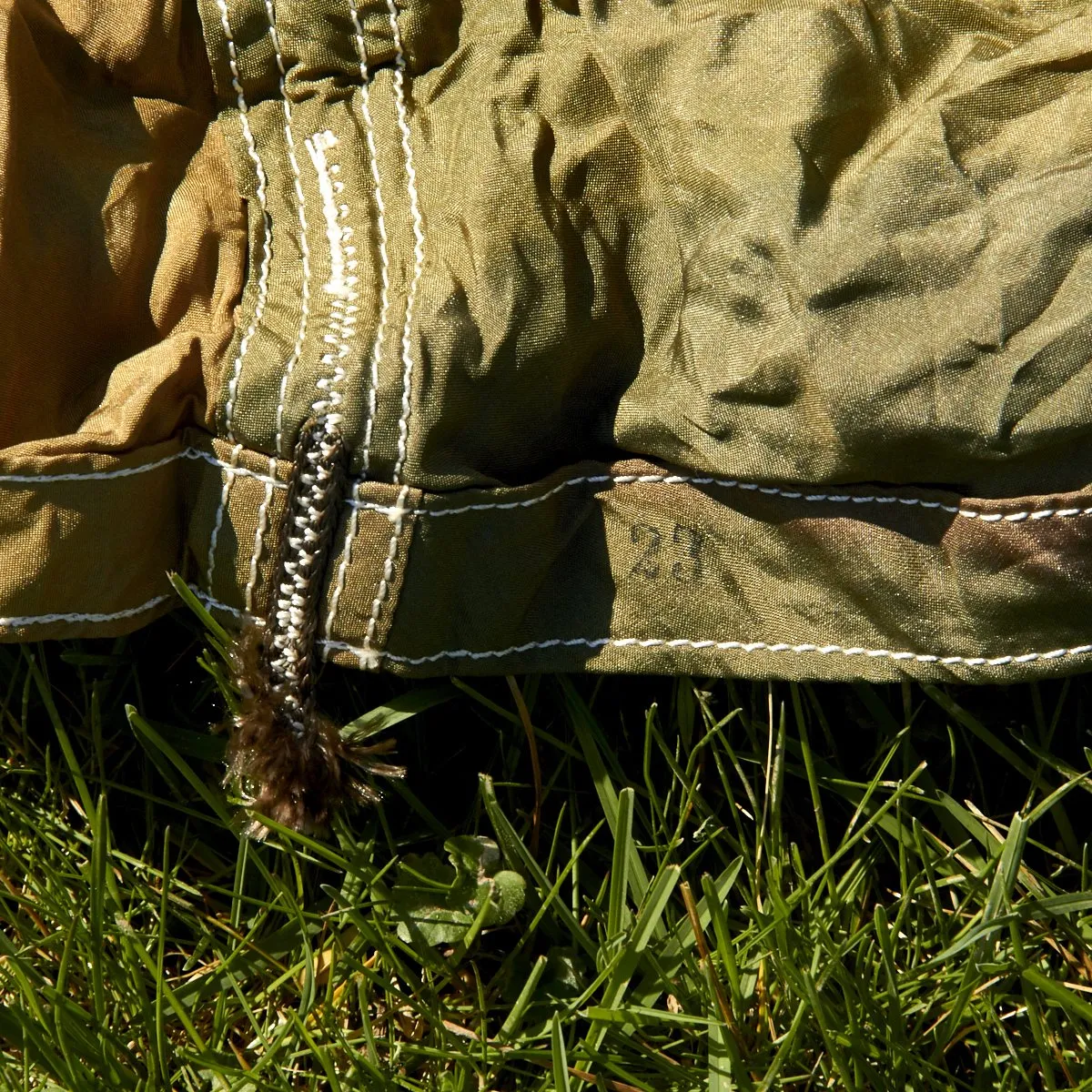 Original German WWII Fallschirmjager Camouflage Paratrooper RZ20 Parachute in Bring Home Box with Certificate