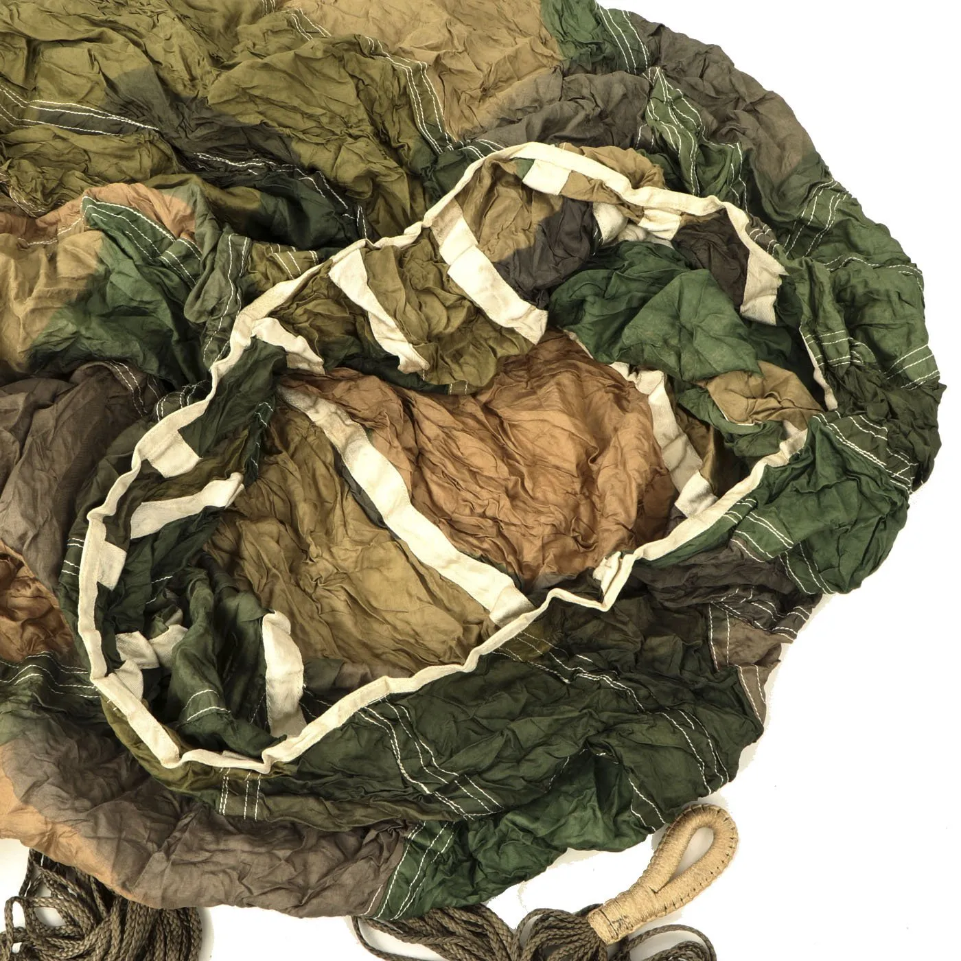 Original German WWII Luftwaffe Fallschirmjager Paratrooper RZ20 Camouflage Parachute in USGI Bring Home Box